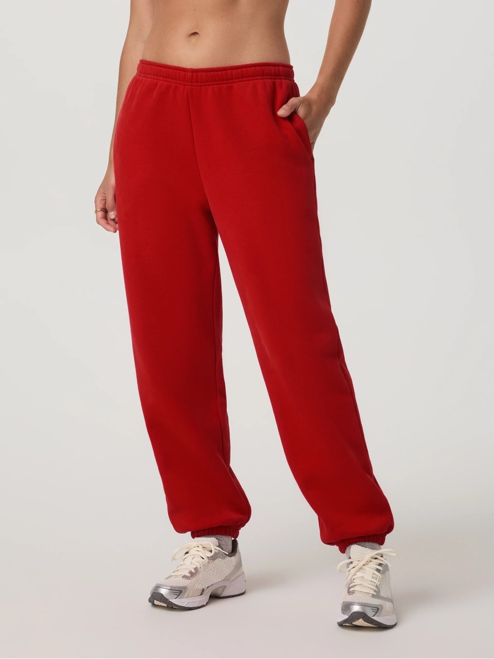 Vuori Restore Classic Sweatpant Cherry Red Jogger Sweatpants NWT Size L
